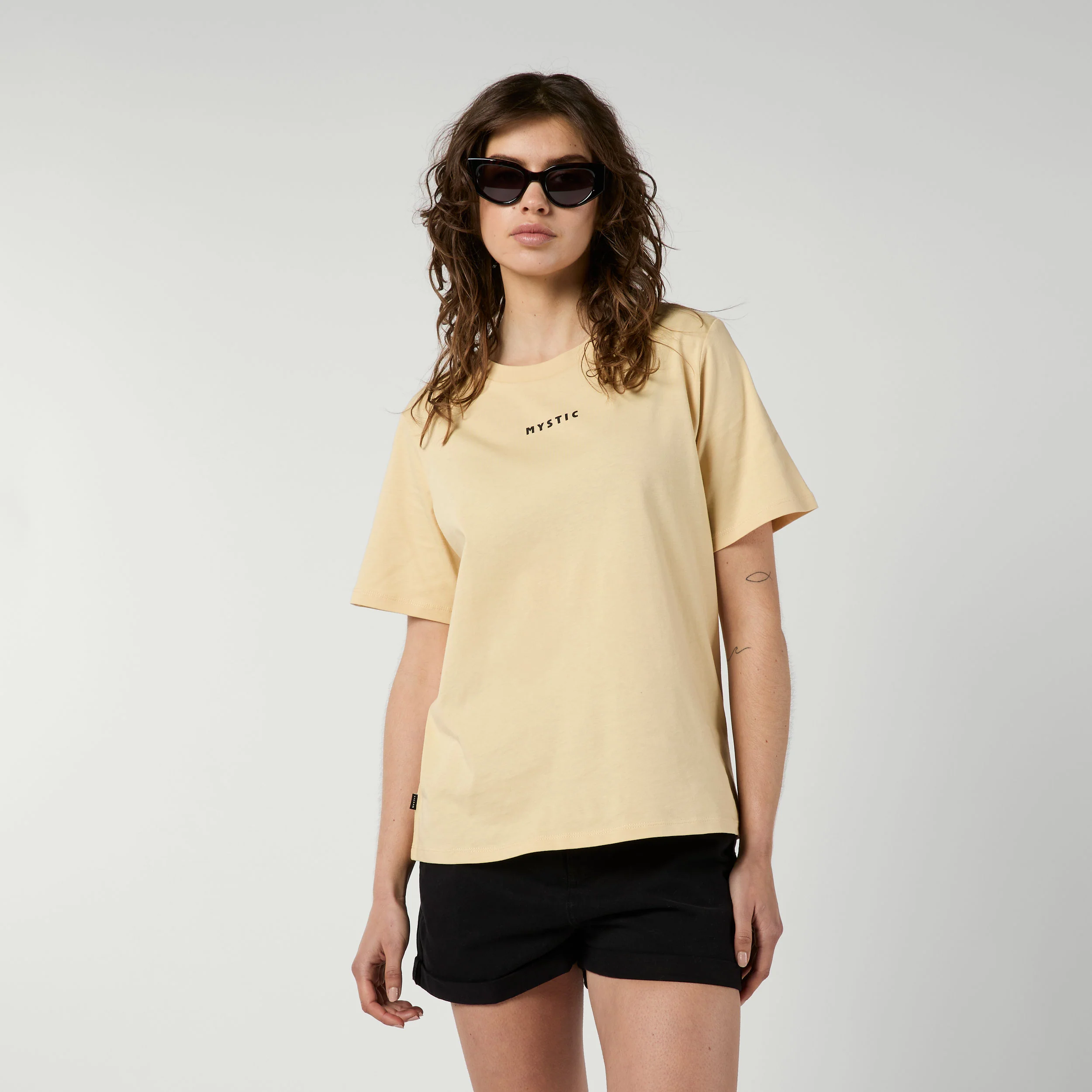Brand Seasonal Tee Women - Image 12