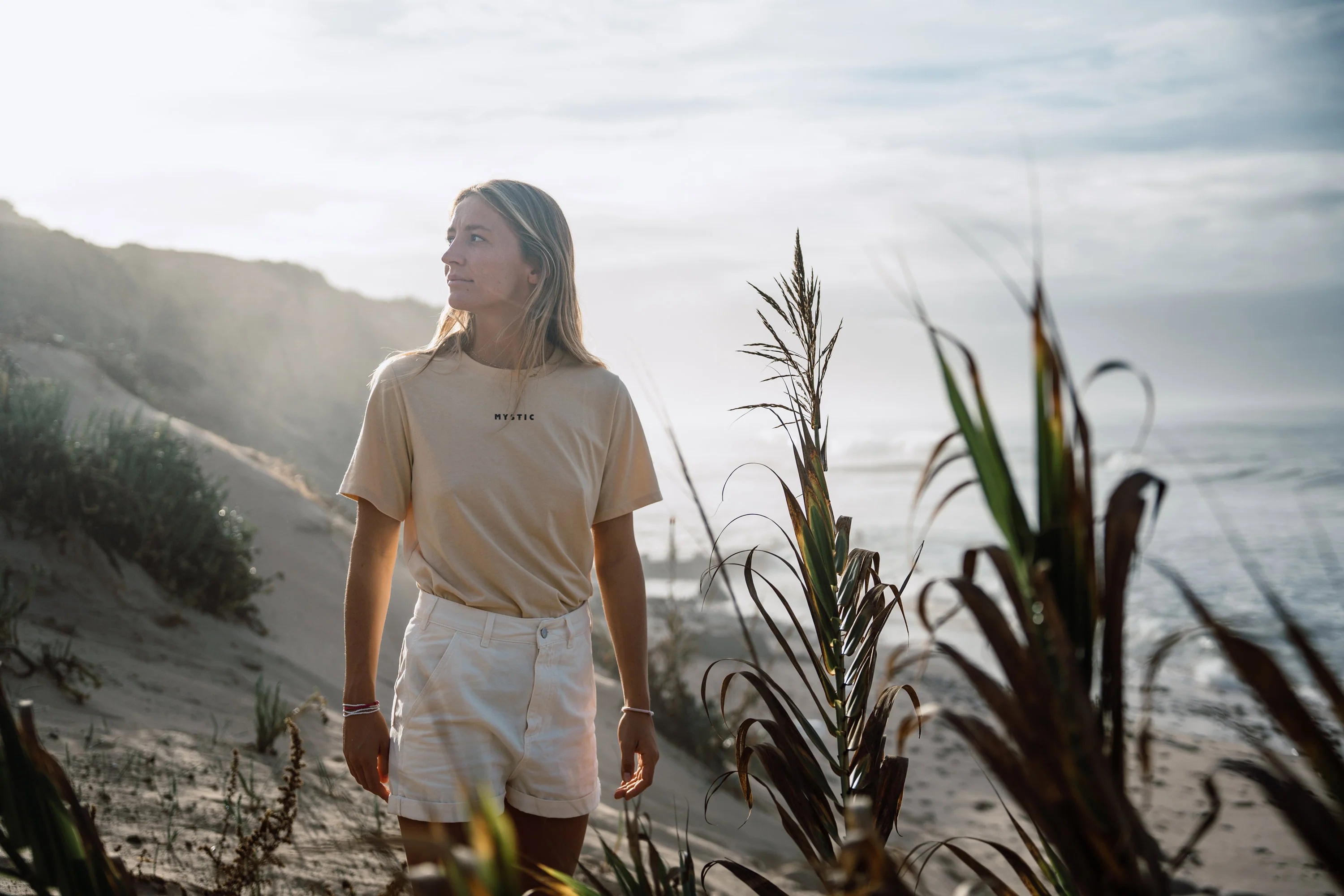 Brand Seasonal Tee Women - Image 13