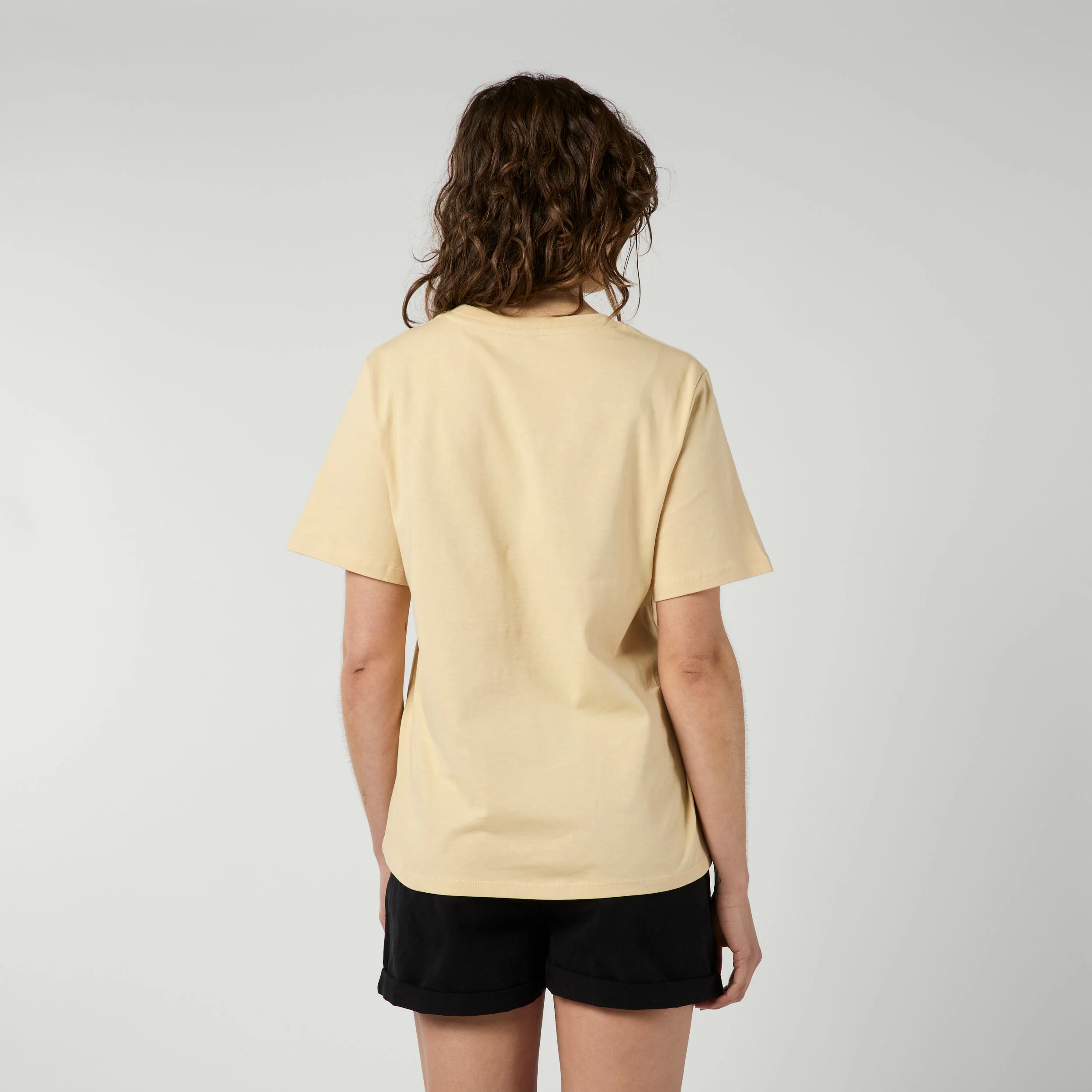 Brand Seasonal Tee Women - Image 5