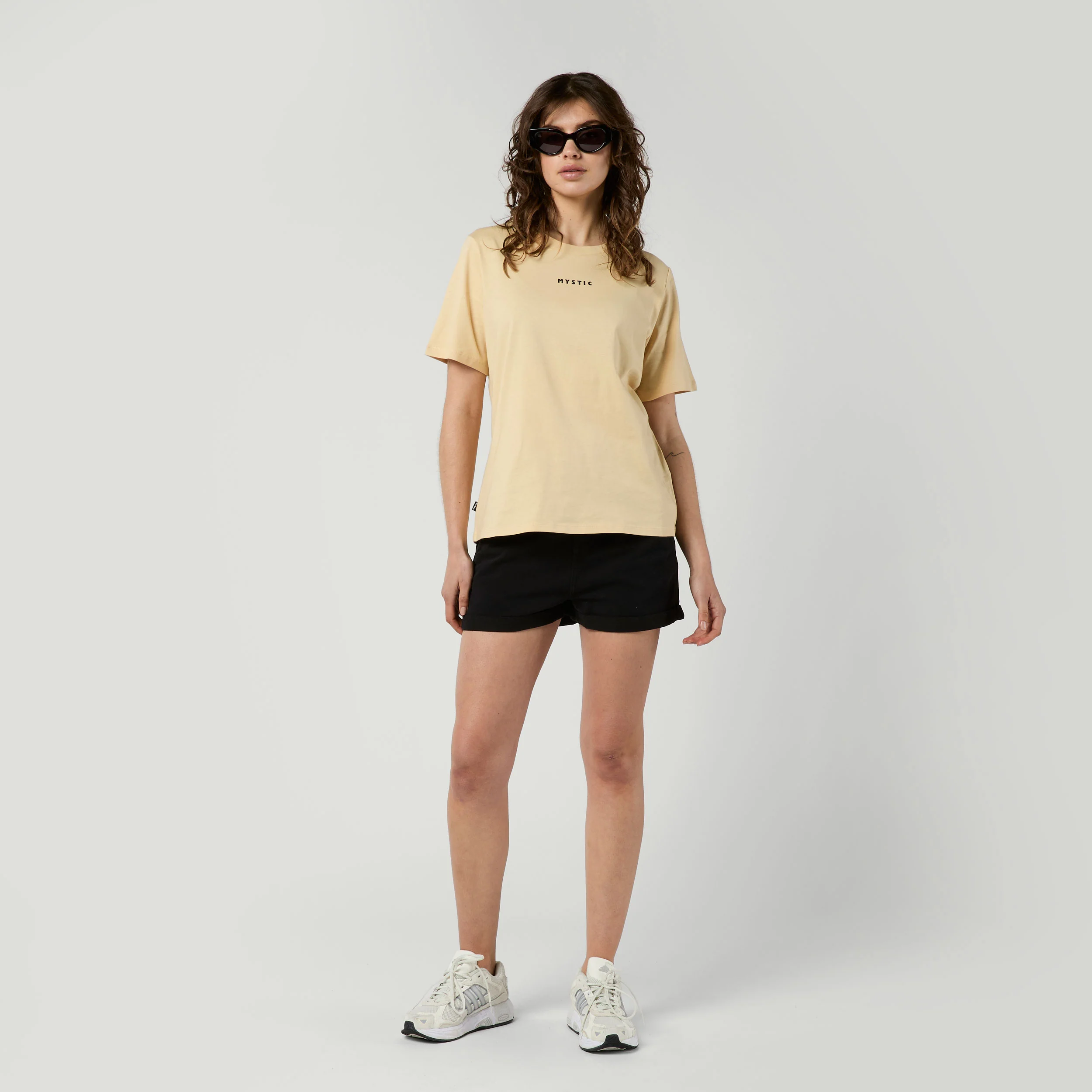 Brand Seasonal Tee Women - Image 7