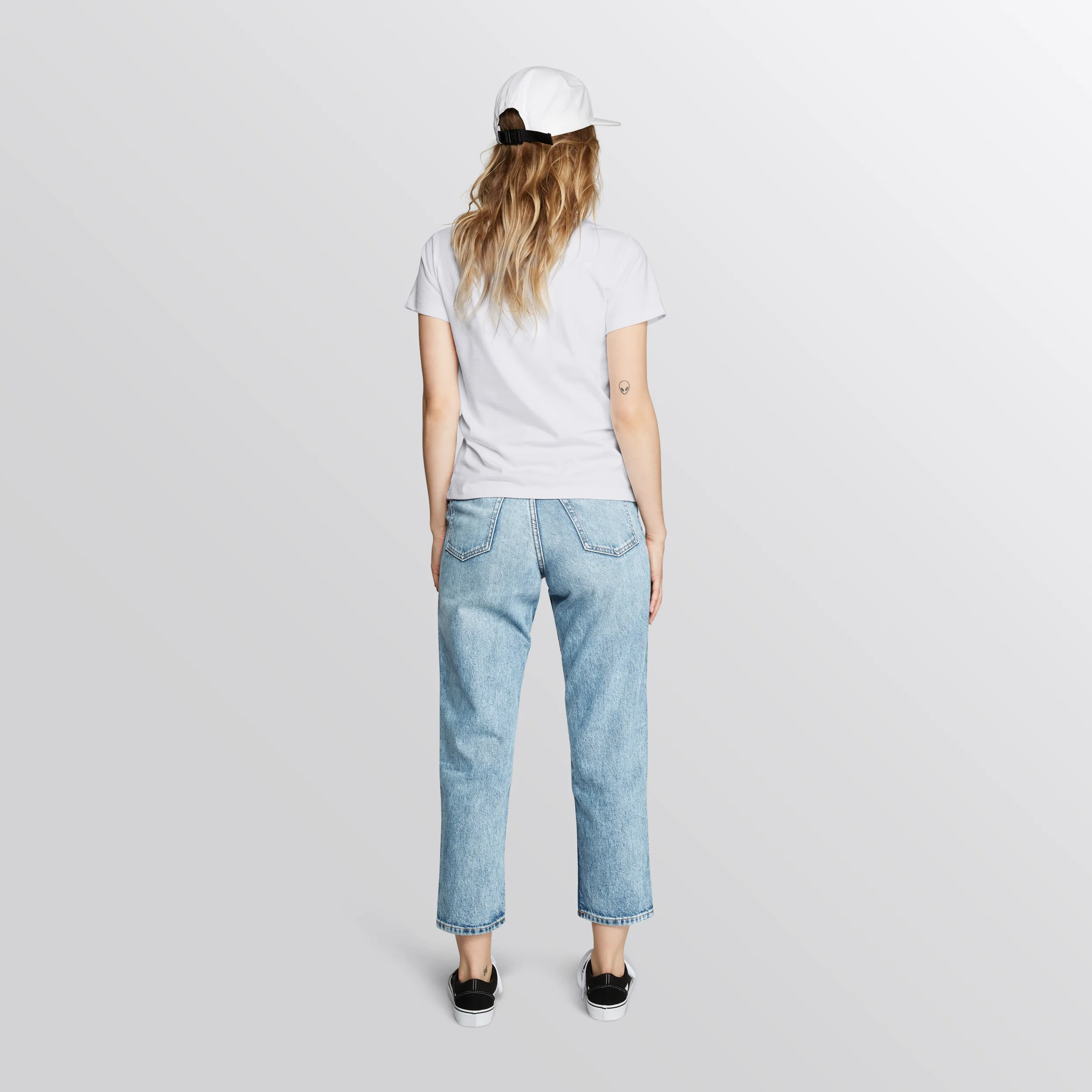 Brand Tee Women - Image 37