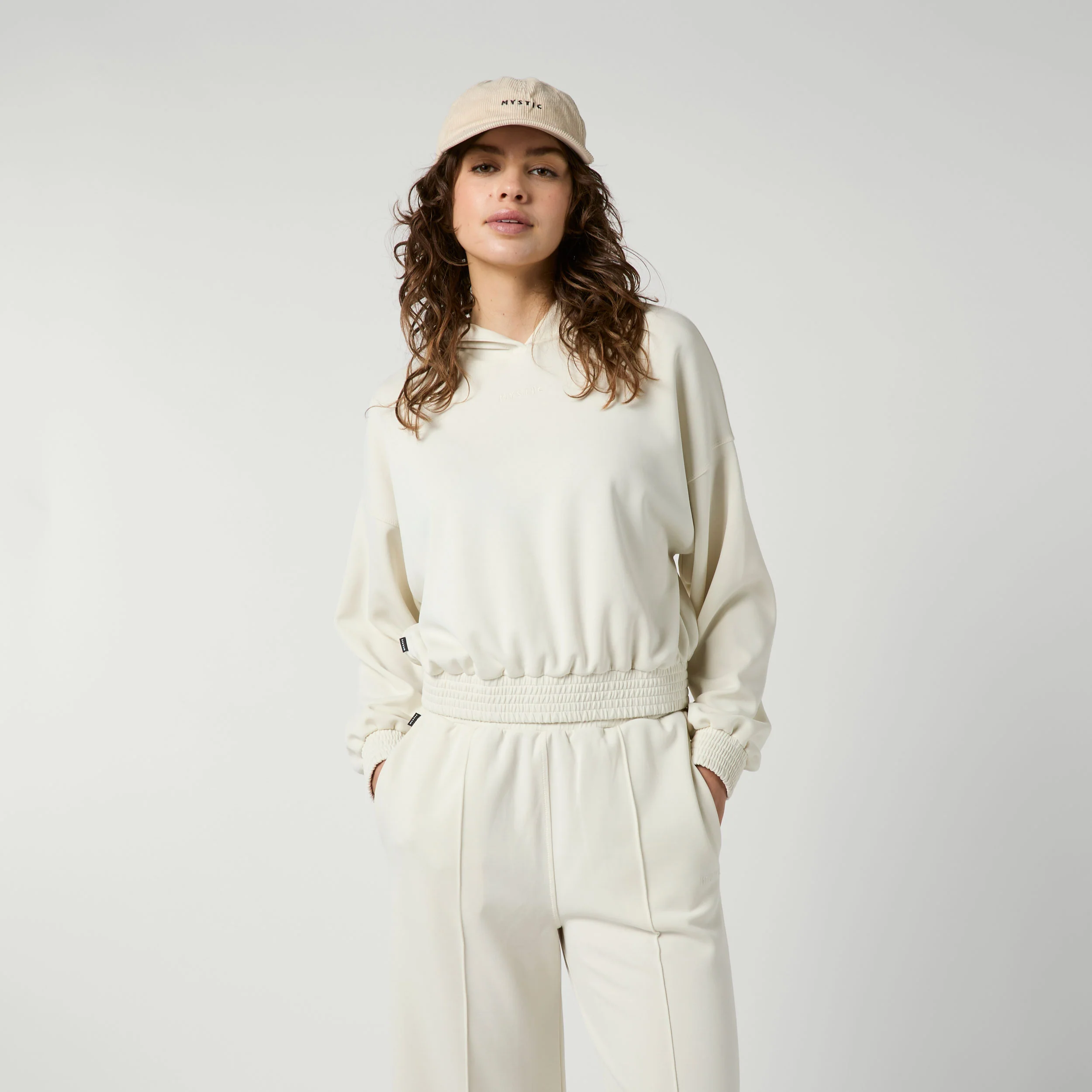 Breezy Hood Sweat Women - Image 10