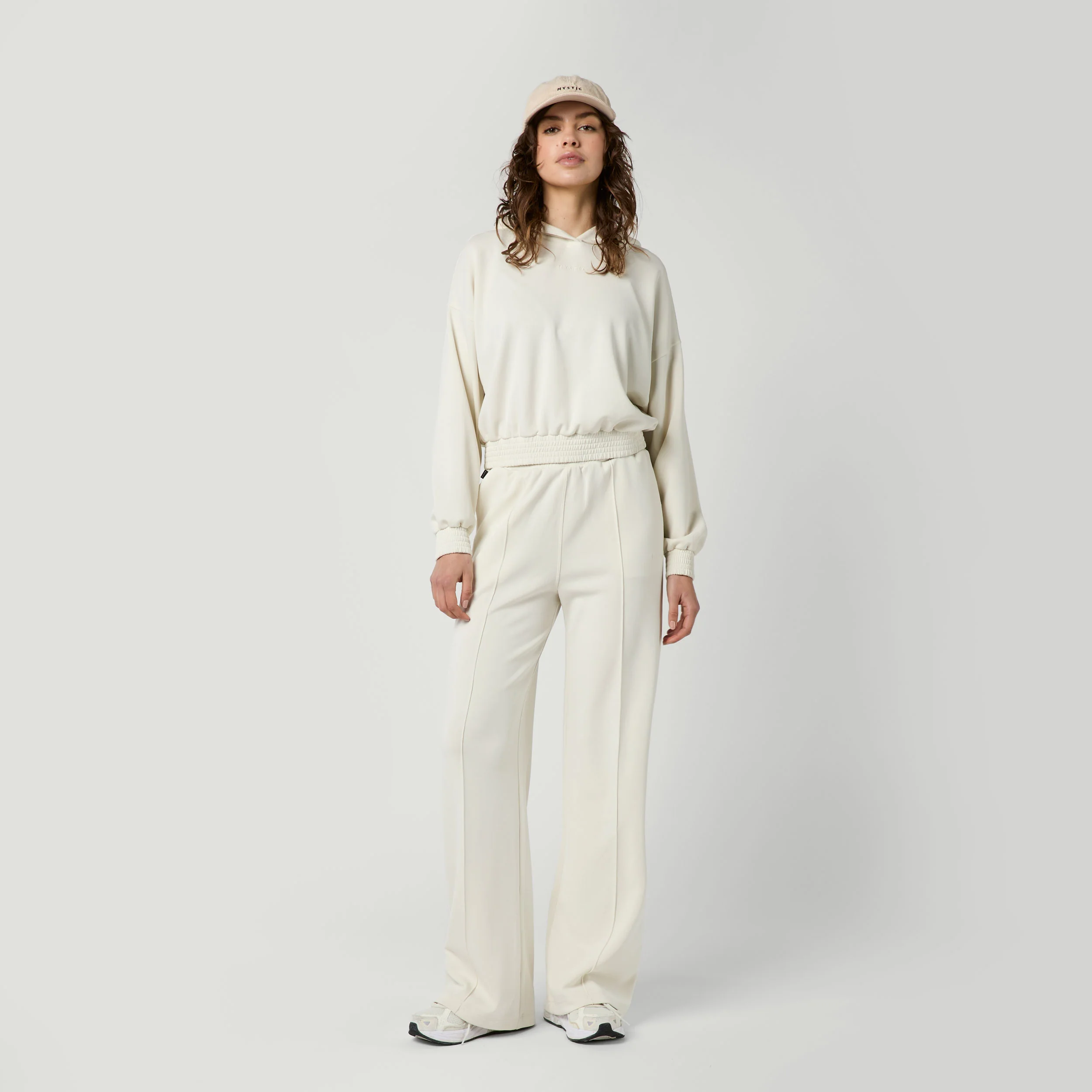 Breezy Hood Sweat Women - Image 3