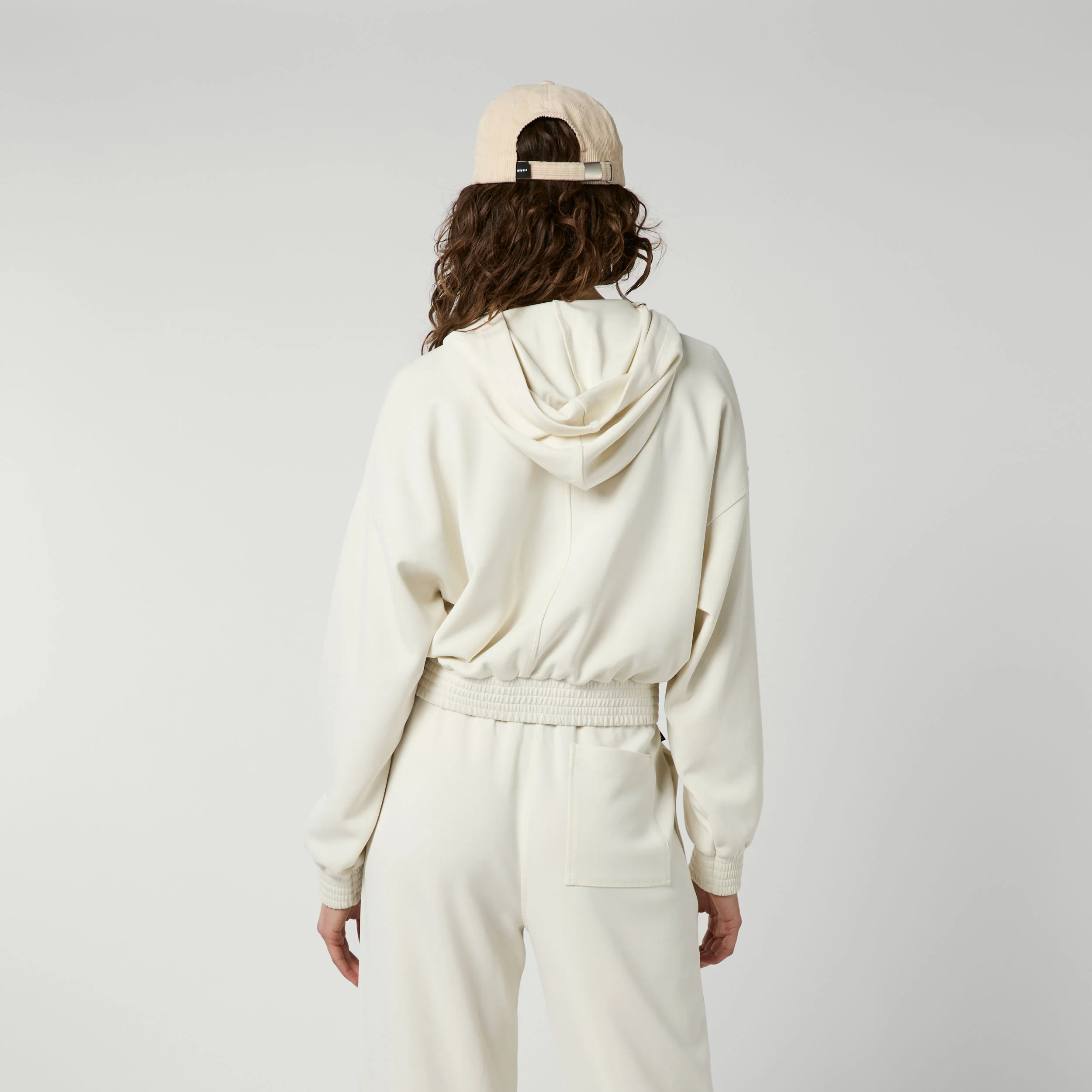 Breezy Hood Sweat Women - Image 9