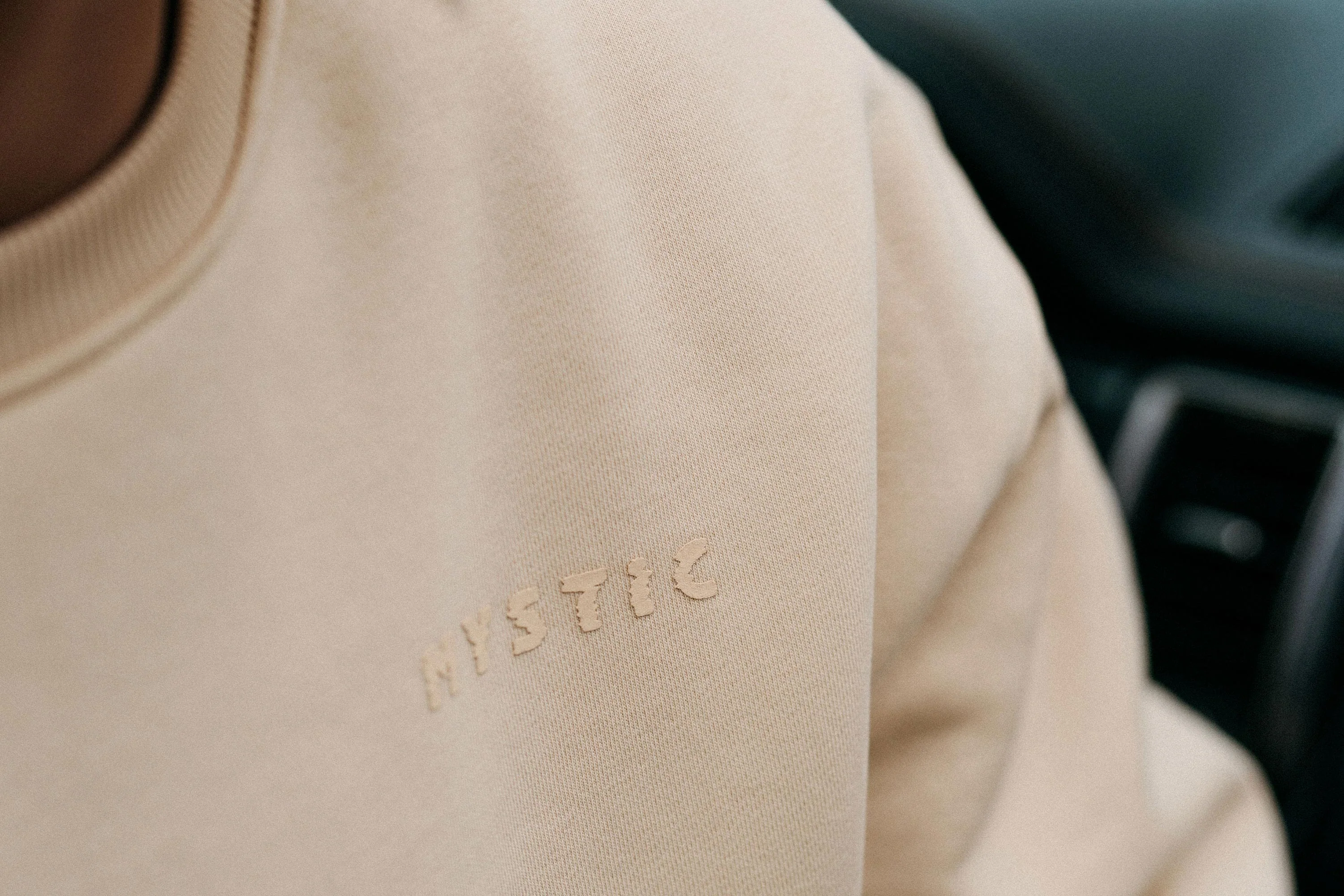 Grit Crew Sweat - Image 9