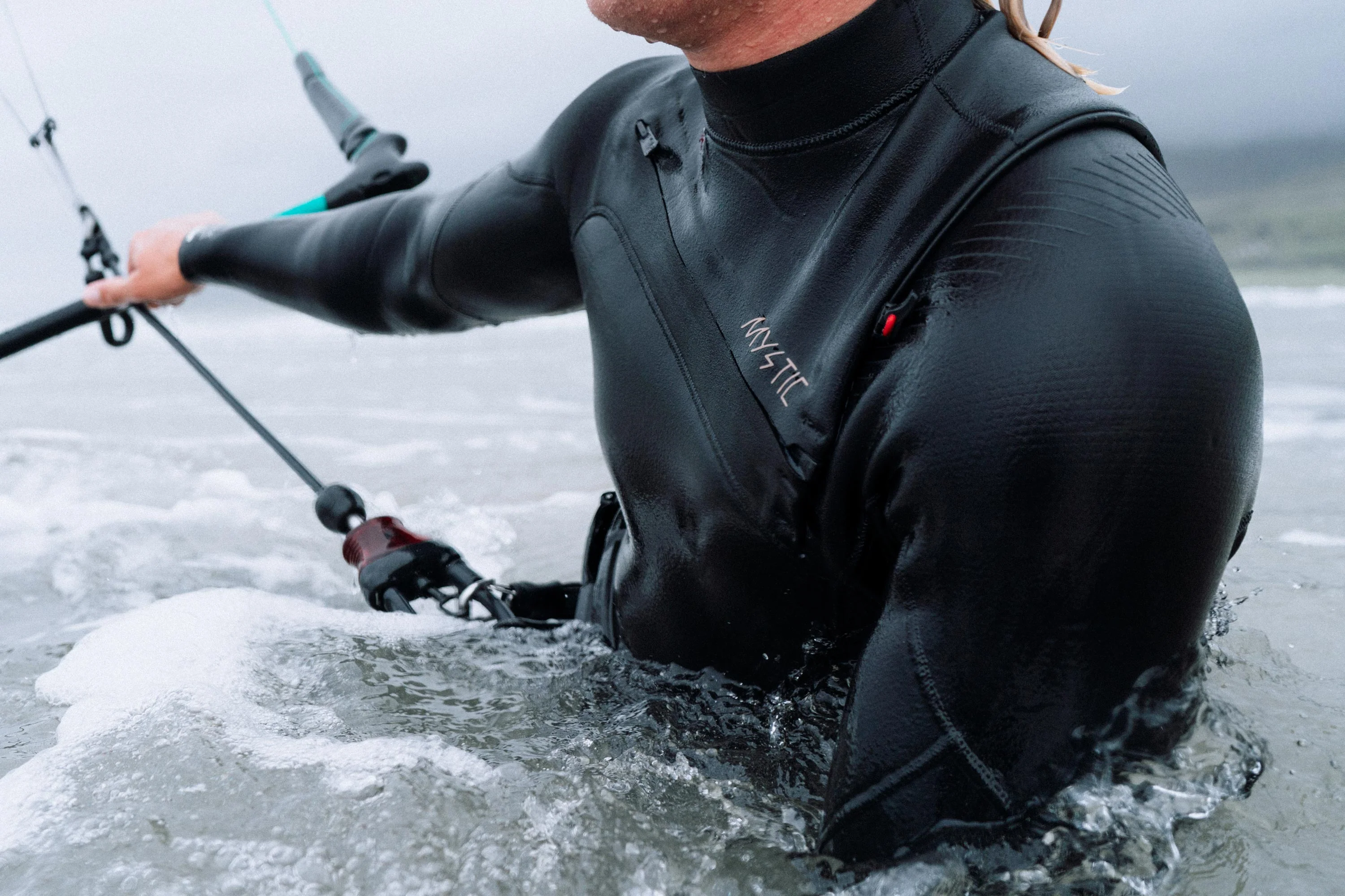 Majestic Fullsuit 3/2mm Fzip - Image 9