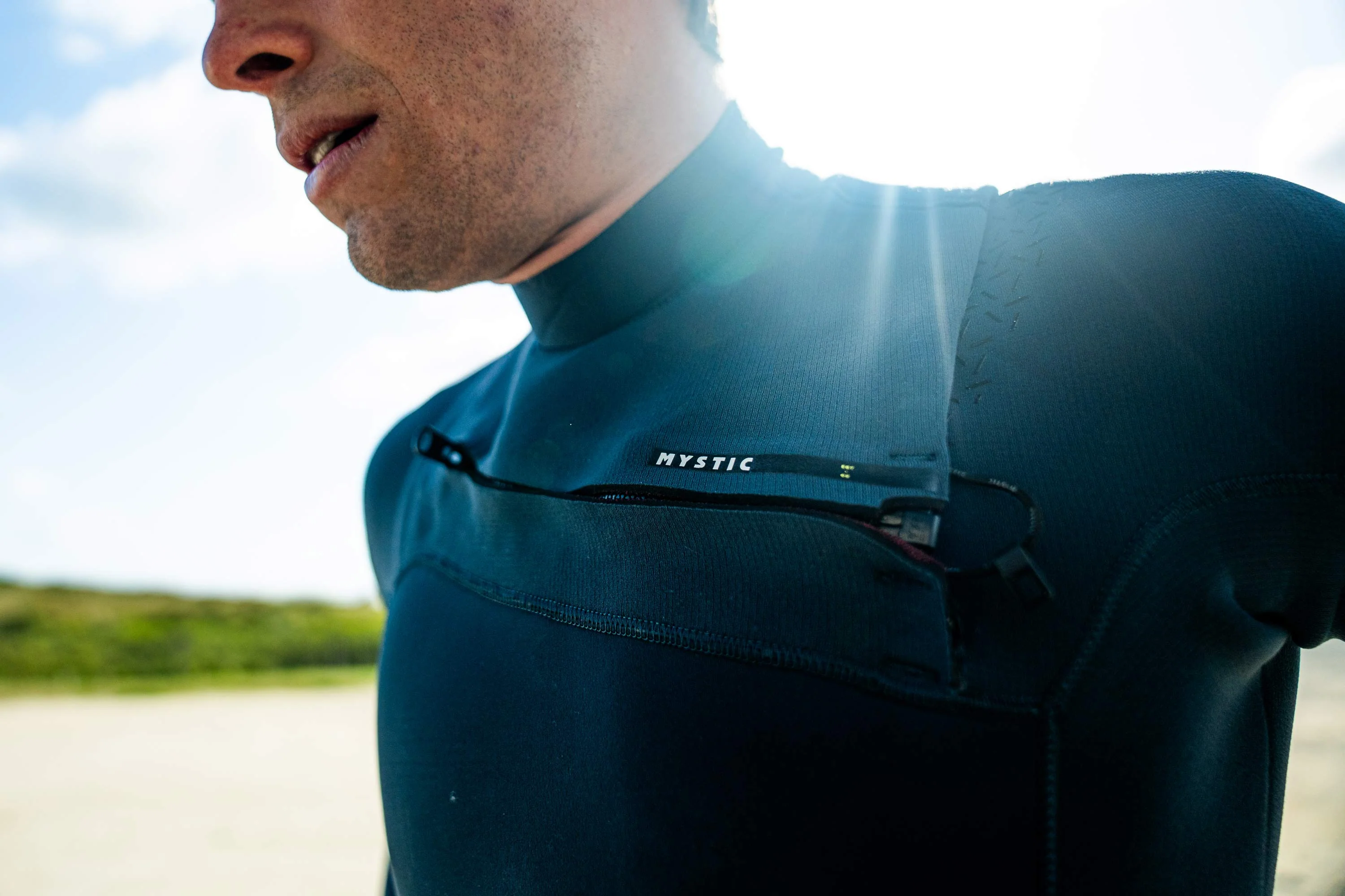 Majestic Fullsuit 4/3mm Fzip - Image 11