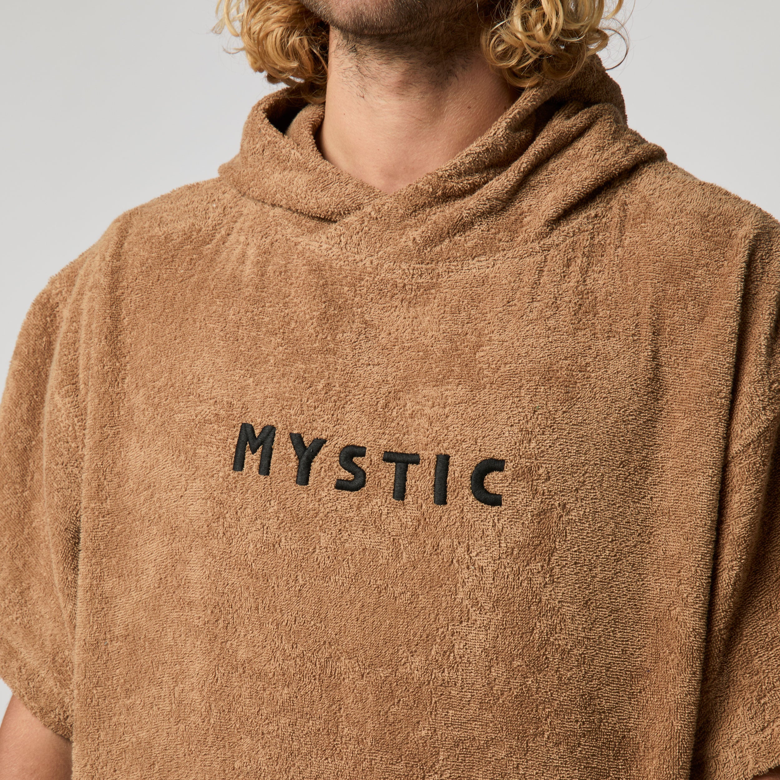Poncho Brand - Image 23