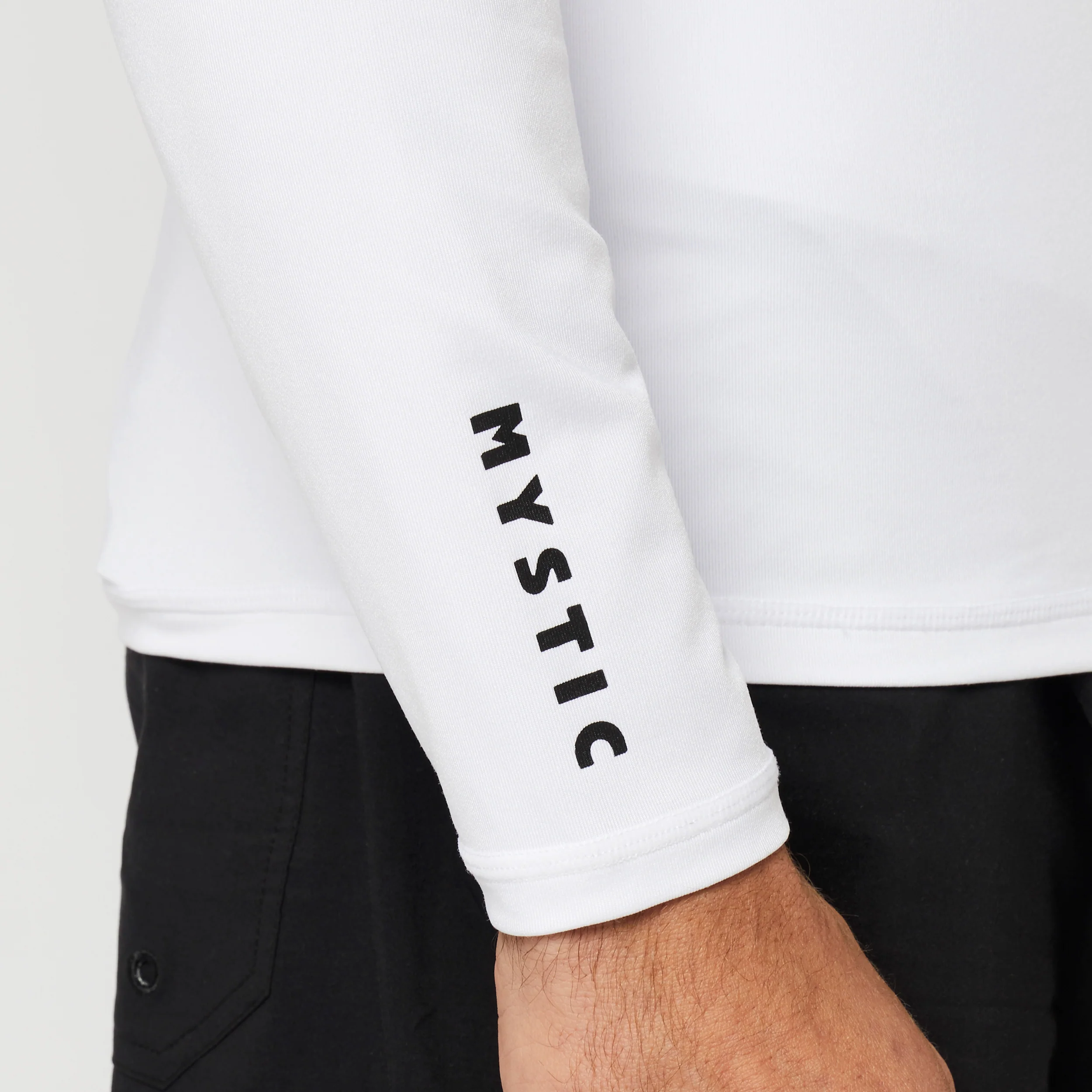 Star L/S Rashvest - Image 9
