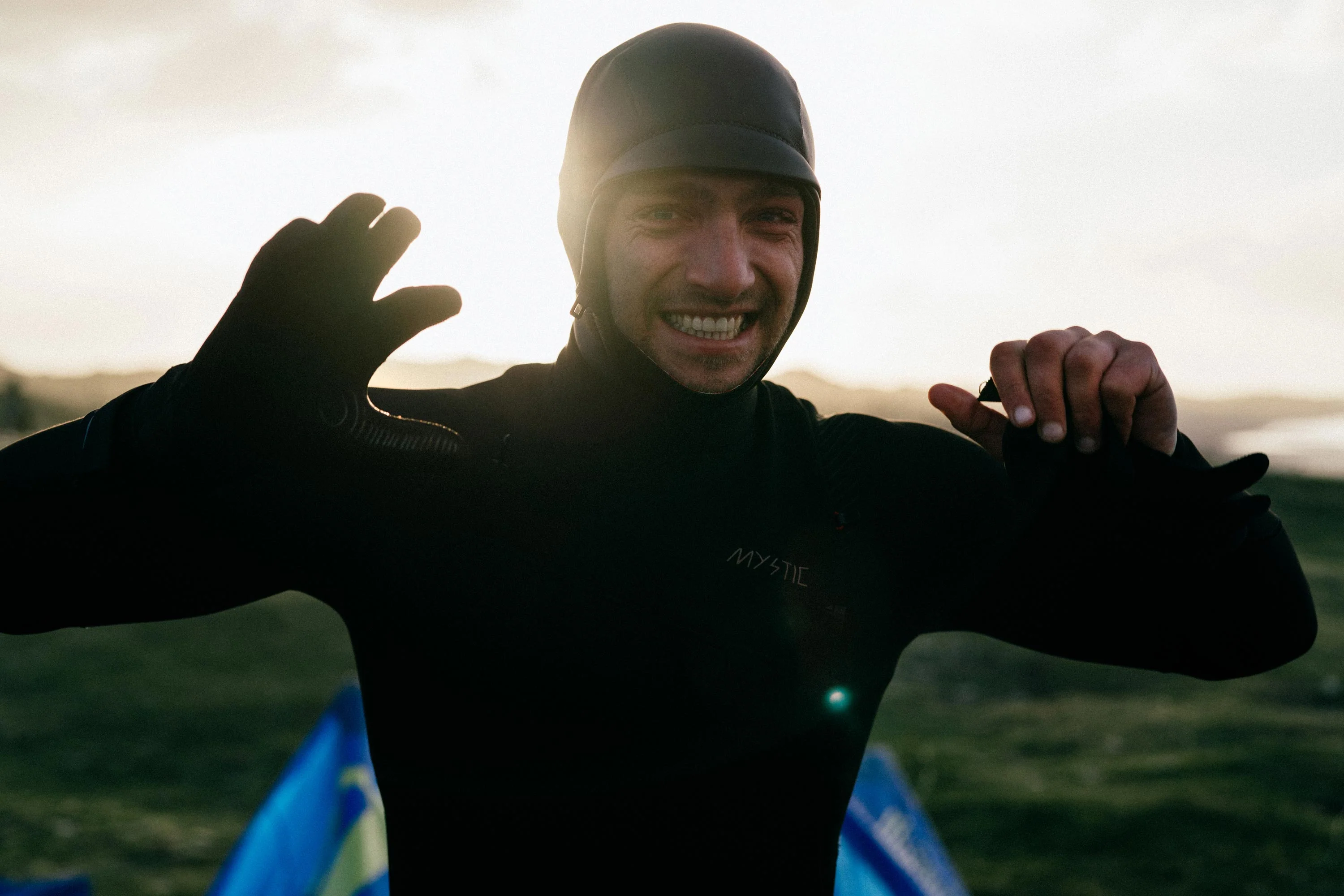 Supreme Glove 4mm Precurved - Image 4