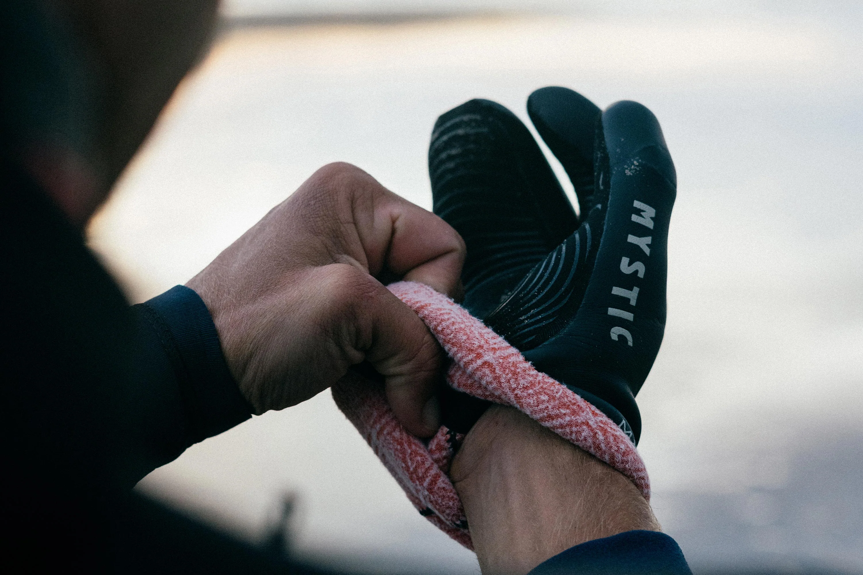 Supreme Glove 5mm Lobster - Image 3