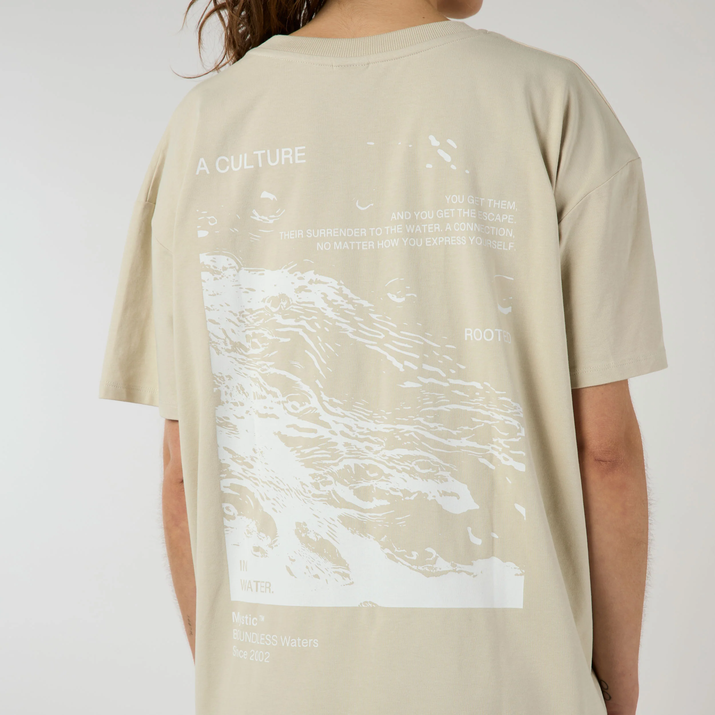 Surrender Long Tee Women - Image 4