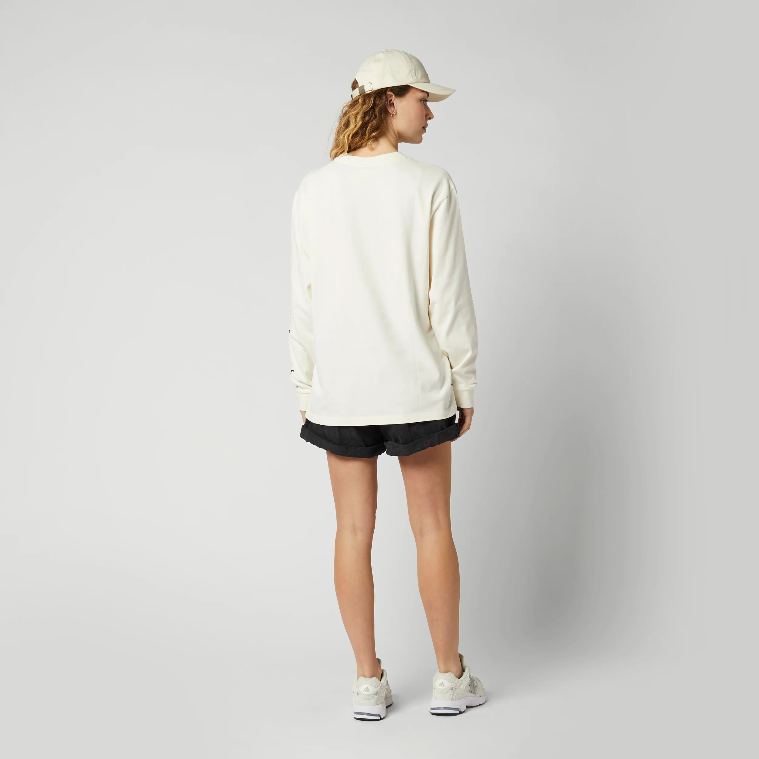 Trace Crew Tee Women - Image 6