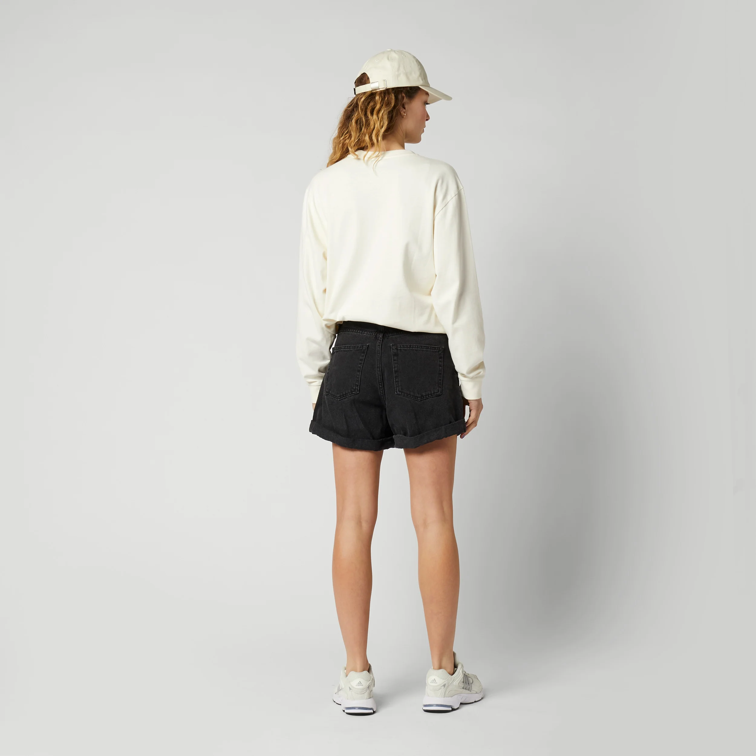 Trace Crew Tee Women - Image 8