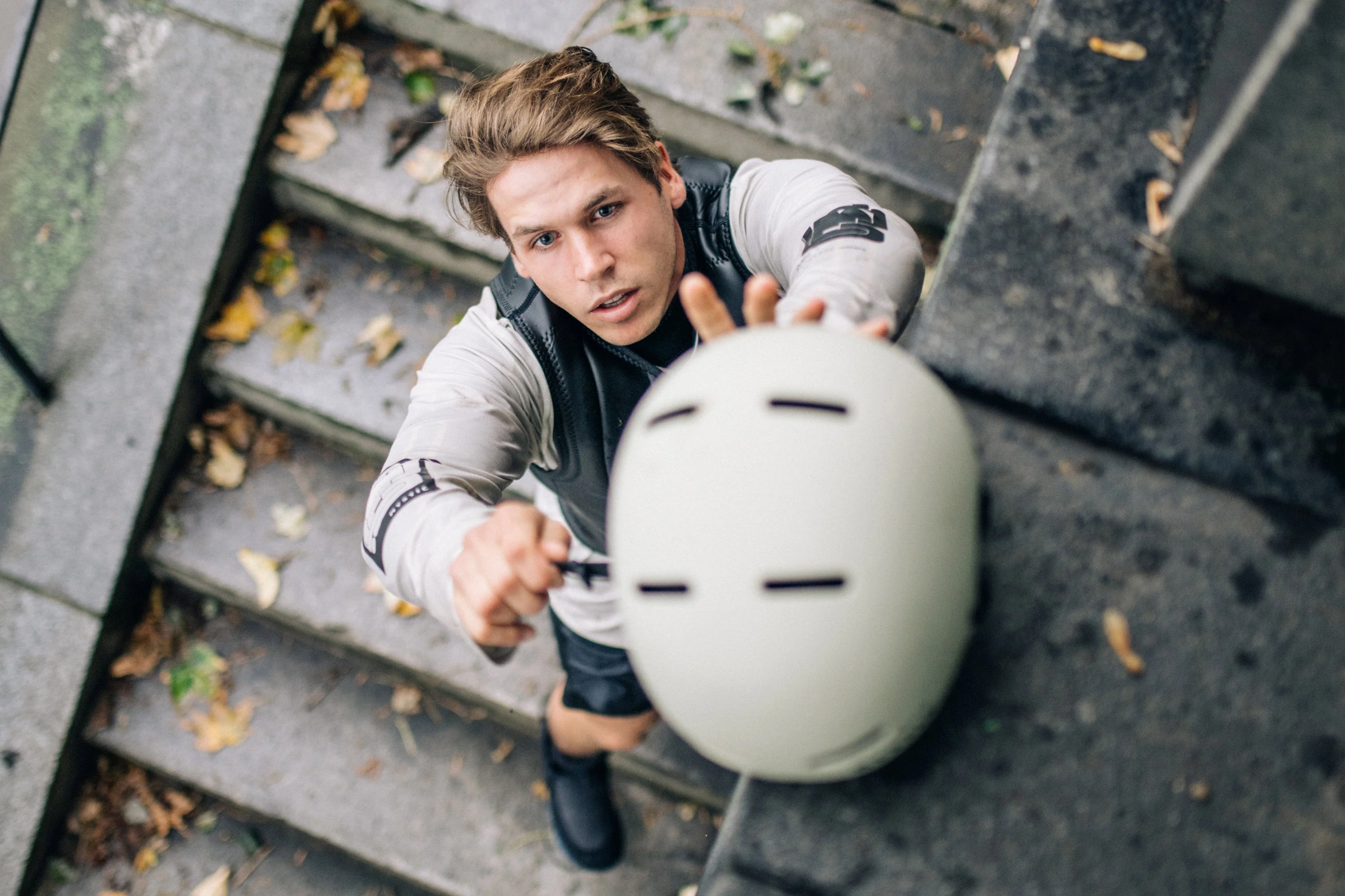 Vandal Pro Helmet - Image 38